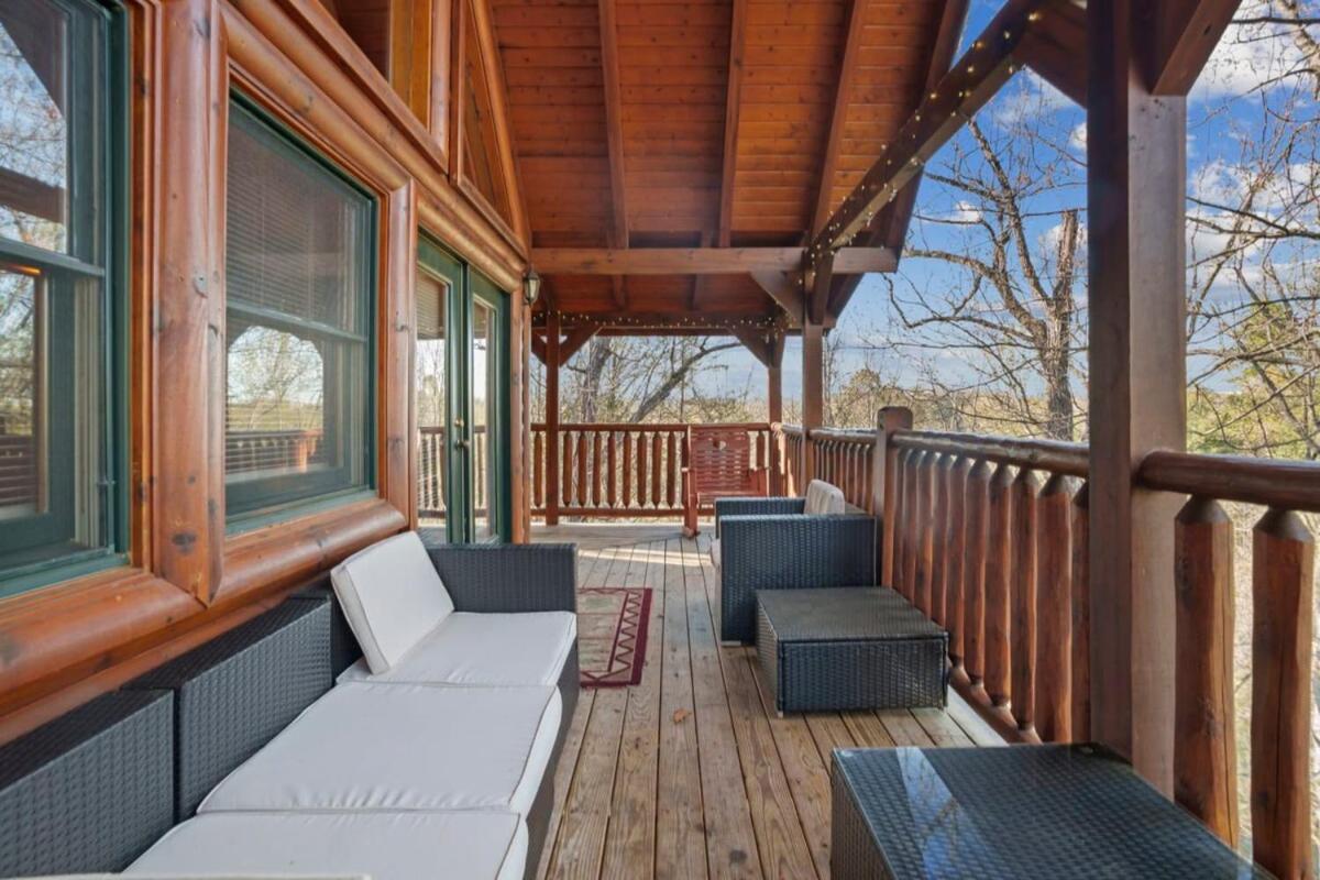 Stunning Mountain Cabin W Hot Tub Гетлинбург Екстериор снимка